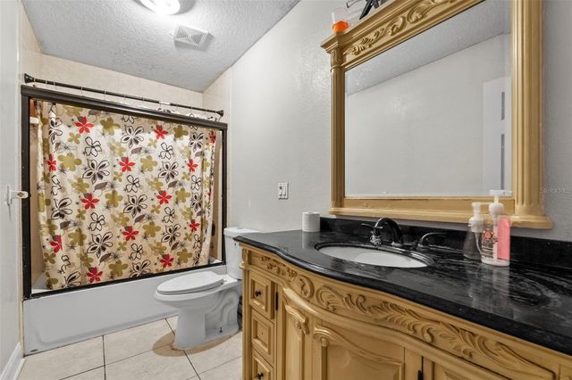 7419 SAVANNAH LANE, Tampa, FL 33637