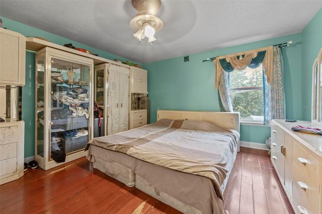 7419 SAVANNAH LANE, Tampa, FL 33637