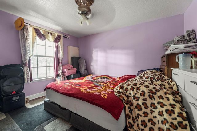 7419 SAVANNAH LANE, Tampa, FL 33637