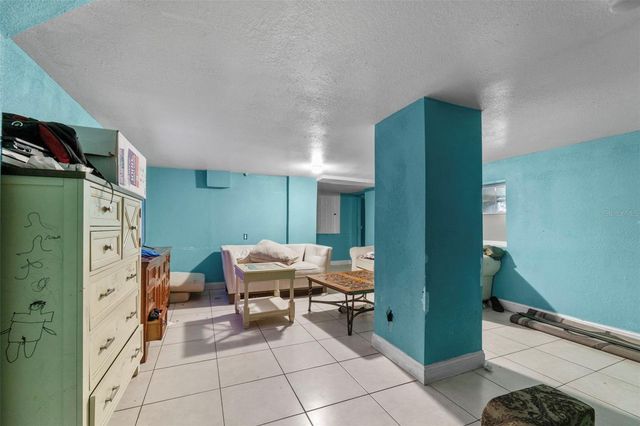 7419 SAVANNAH LANE, Tampa, FL 33637