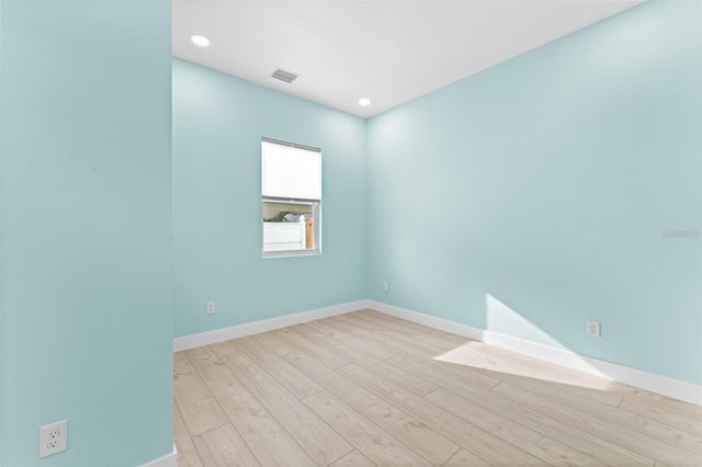 4907 15TH AVENUE N, St Petersburg, FL 33710