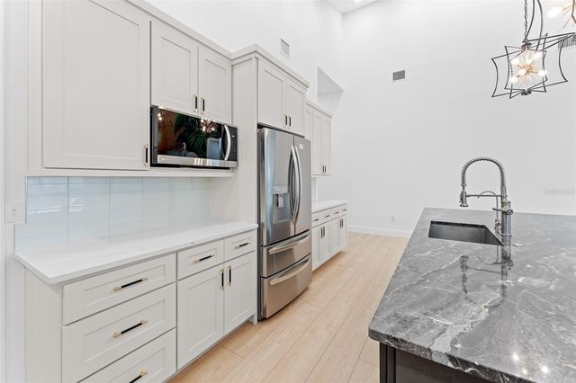 4907 15TH AVENUE N, St Petersburg, FL 33710