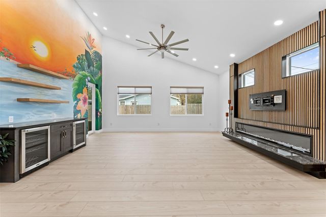 4907 15TH AVENUE N, St Petersburg, FL 33710