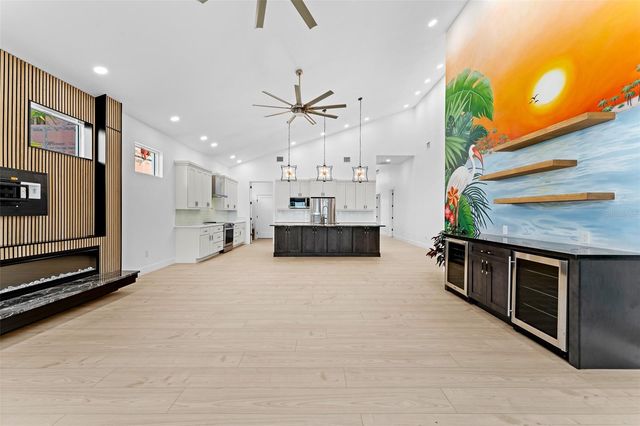 4907 15TH AVENUE N, St Petersburg, FL 33710