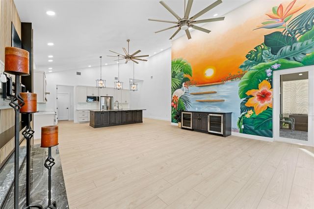 4907 15TH AVENUE N, St Petersburg, FL 33710