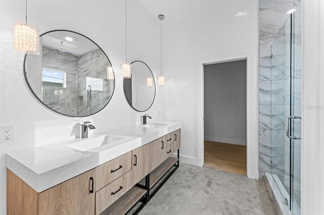 4907 15TH AVENUE N, St Petersburg, FL 33710