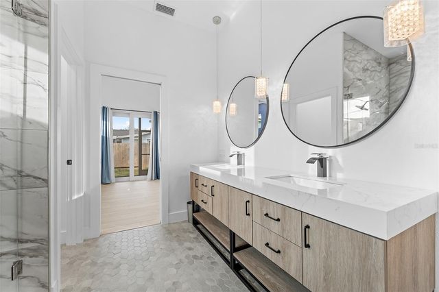 4907 15TH AVENUE N, St Petersburg, FL 33710