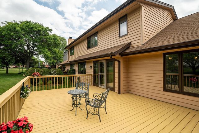5413 Somerset LANE S, Greenfield, WI 53221