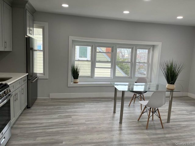 121 W Chester Street, Long Beach, NY 11561