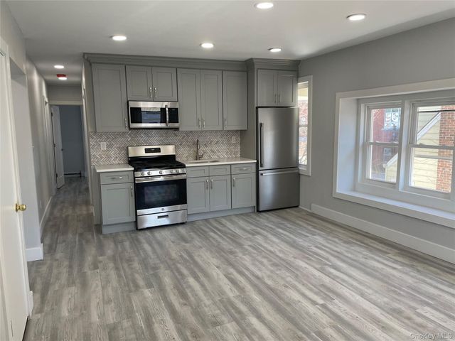 121 W Chester Street, Long Beach, NY 11561