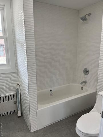 121 W Chester Street, Long Beach, NY 11561