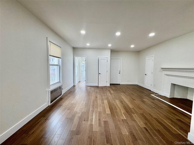 121 W Chester Street, Long Beach, NY 11561