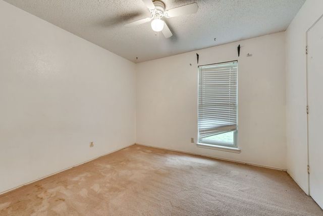3702 Lofland Lane, Rowlett, TX 75088