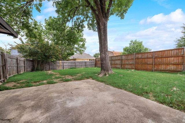 3702 Lofland Lane, Rowlett, TX 75088