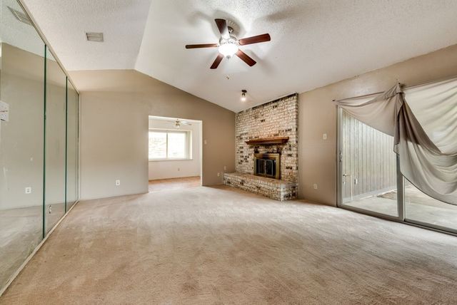 3702 Lofland Lane, Rowlett, TX 75088