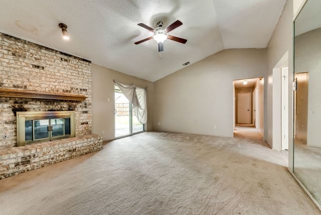 3702 Lofland Lane, Rowlett, TX 75088