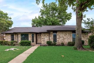 3702 Lofland Lane, Rowlett, TX 75088