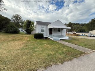 71 Maple Lane, St Albans, WV 25177