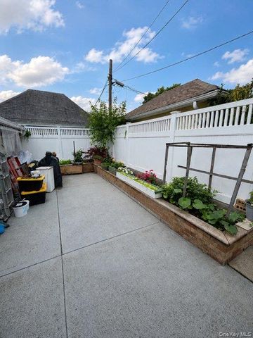 9440 Springfield Boulevard, Queens Village, NY 11428