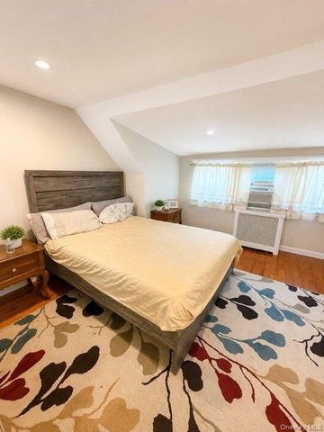 9440 Springfield Boulevard, Queens Village, NY 11428