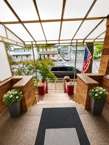 9440 Springfield Boulevard, Queens Village, NY 11428