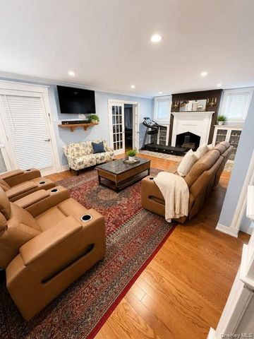 9440 Springfield Boulevard, Queens Village, NY 11428