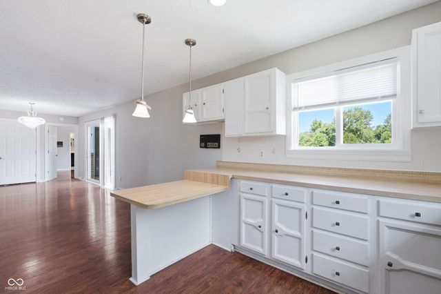 8536 Bradford Road, Avon, IN 46123