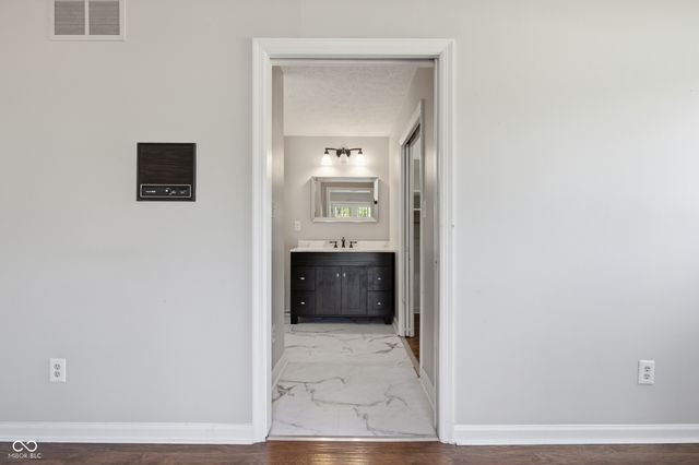 8536 Bradford Road, Avon, IN 46123