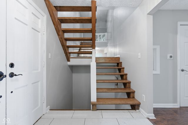 8536 Bradford Road, Avon, IN 46123