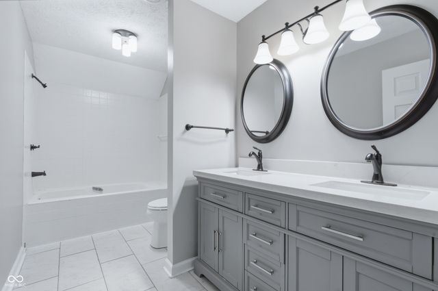 8536 Bradford Road, Avon, IN 46123