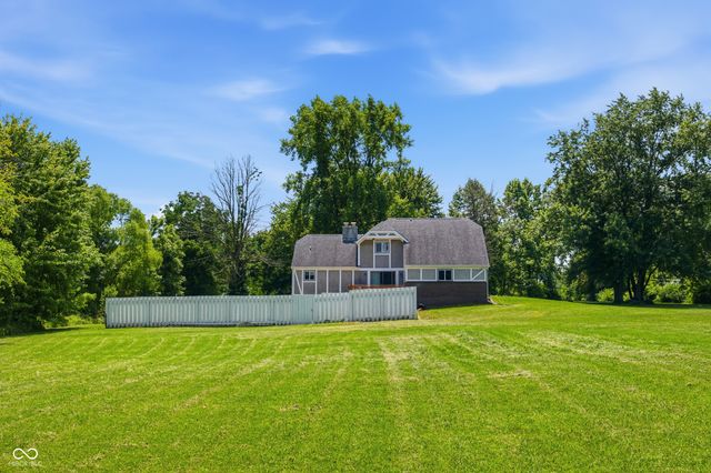 8536 Bradford Road, Avon, IN 46123