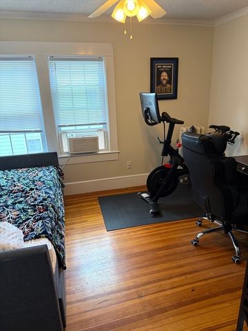 153 Edgewood Ave, Longmeadow, MA 01106