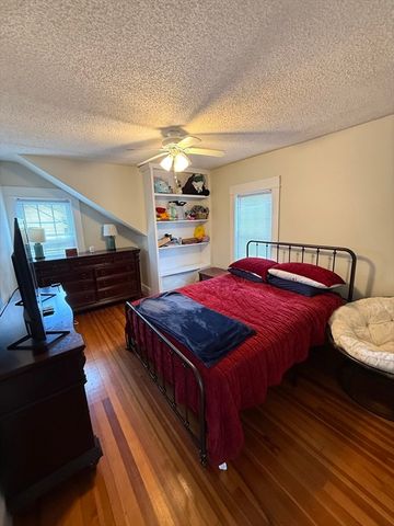 153 Edgewood Ave, Longmeadow, MA 01106