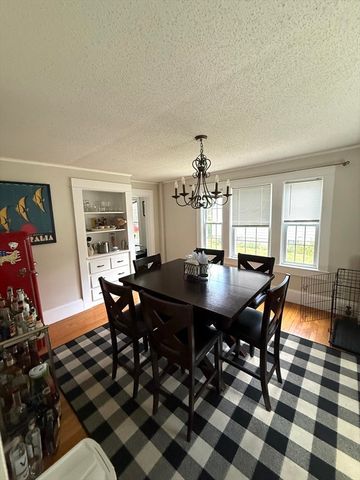 153 Edgewood Ave, Longmeadow, MA 01106