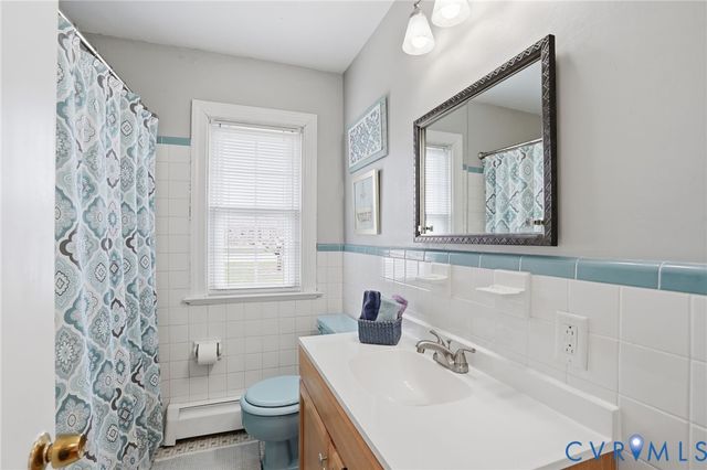 7387 Barnette Ave, Mechanicsville, VA 23111