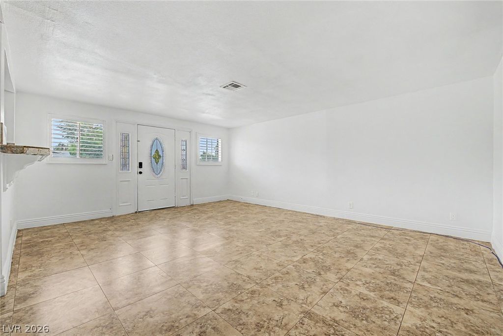 5357 Indian Wells Road, Las Vegas, NV 89110 — photo 4