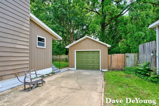 223 North Street, Allegan, MI 49010