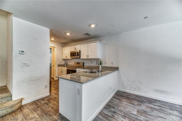 12105 Scarlet Ember Road 2, Las Vegas, NV 89183