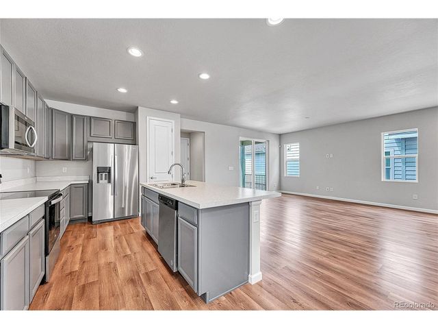8911 Eagle River St, Littleton, CO 80125