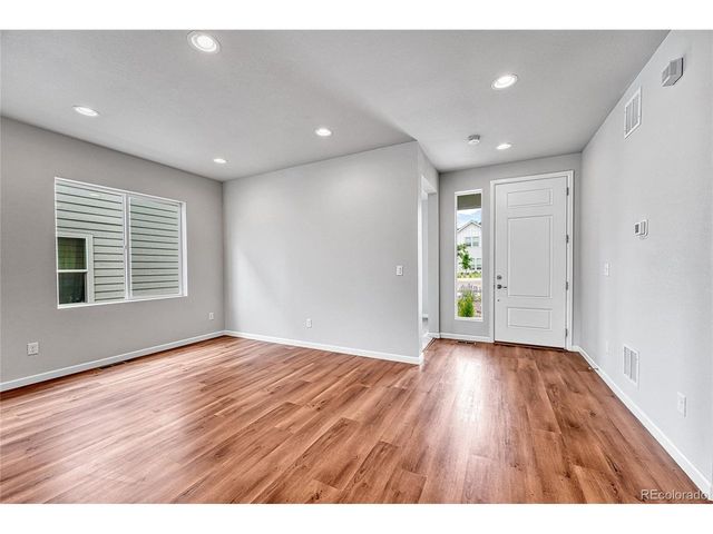 8911 Eagle River St, Littleton, CO 80125