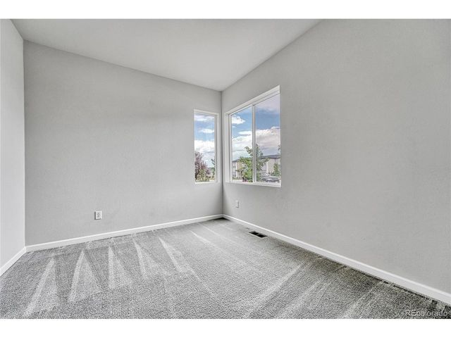 8911 Eagle River St, Littleton, CO 80125