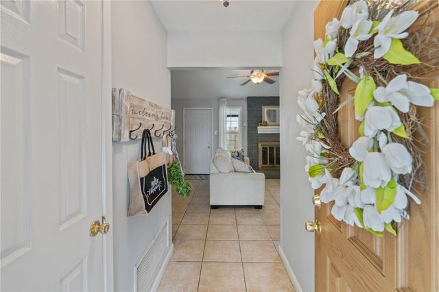 5853 Crestmore Dr, Corpus Christi, TX 78415