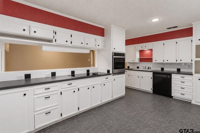 1817 Suanne Drive, Tyler, TX 75701