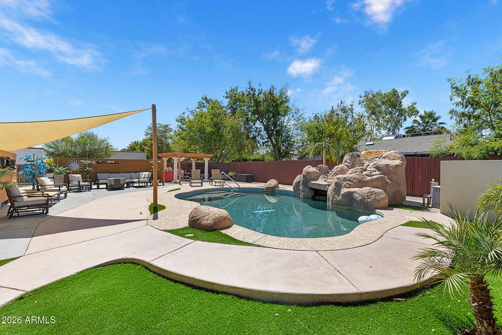 2348 N 28TH Place, Phoenix, AZ 85008 — photo 2