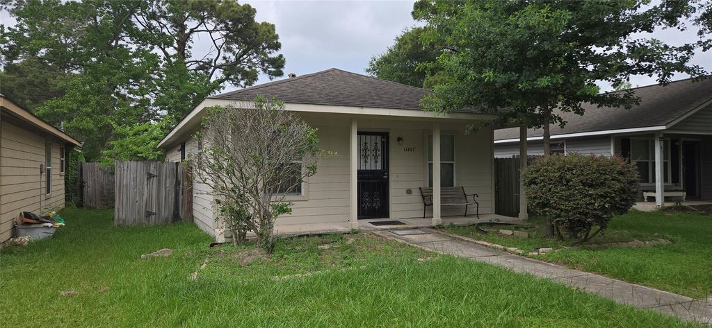 11807 Greenmesa Drive, Houston, TX 77044