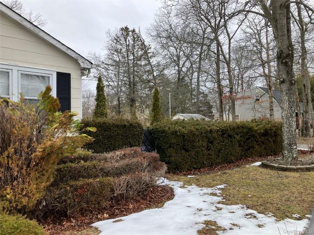 167 Cedar Road E, Mastic Beach, NY 11951