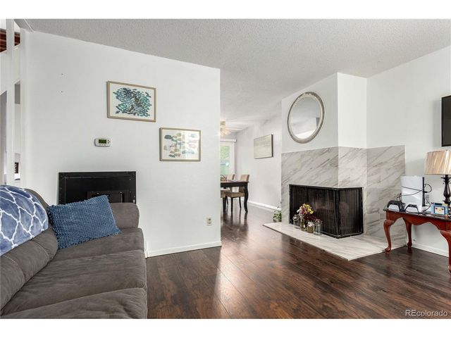 1977 S Oakland Way, Aurora, CO 80014