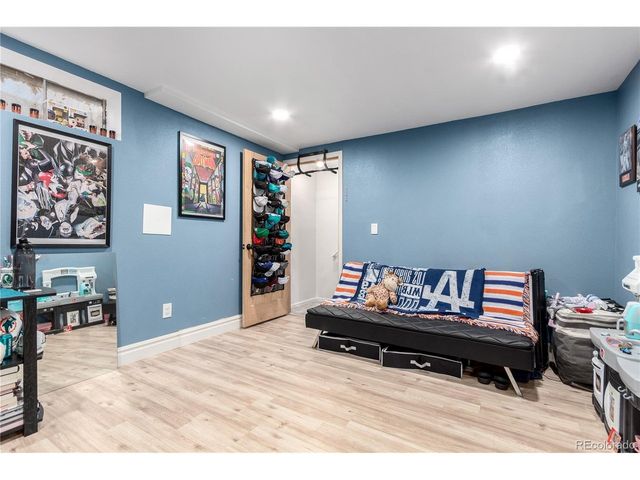 1977 S Oakland Way, Aurora, CO 80014