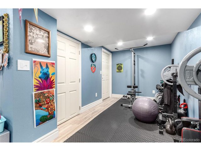 1977 S Oakland Way, Aurora, CO 80014