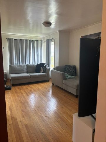 5321 S Michigan Avenue 3, Chicago, IL 60615